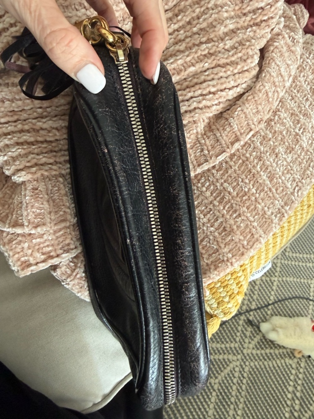 Gucci Soho Disco Crossbody Bag Black Leather Gold Hardware Tassel | Authentic - Picture 4 of 7